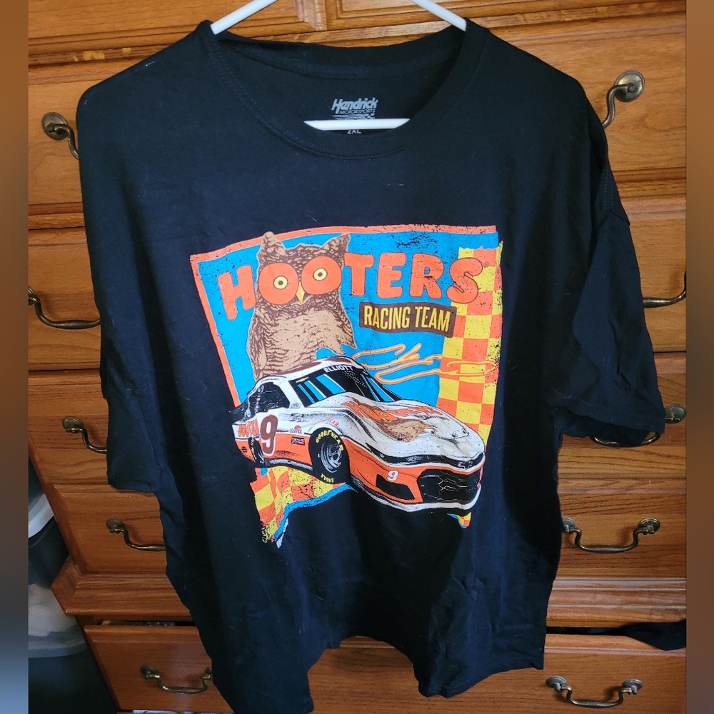 Chase Elliott NASCAR Hooters T-Shirt